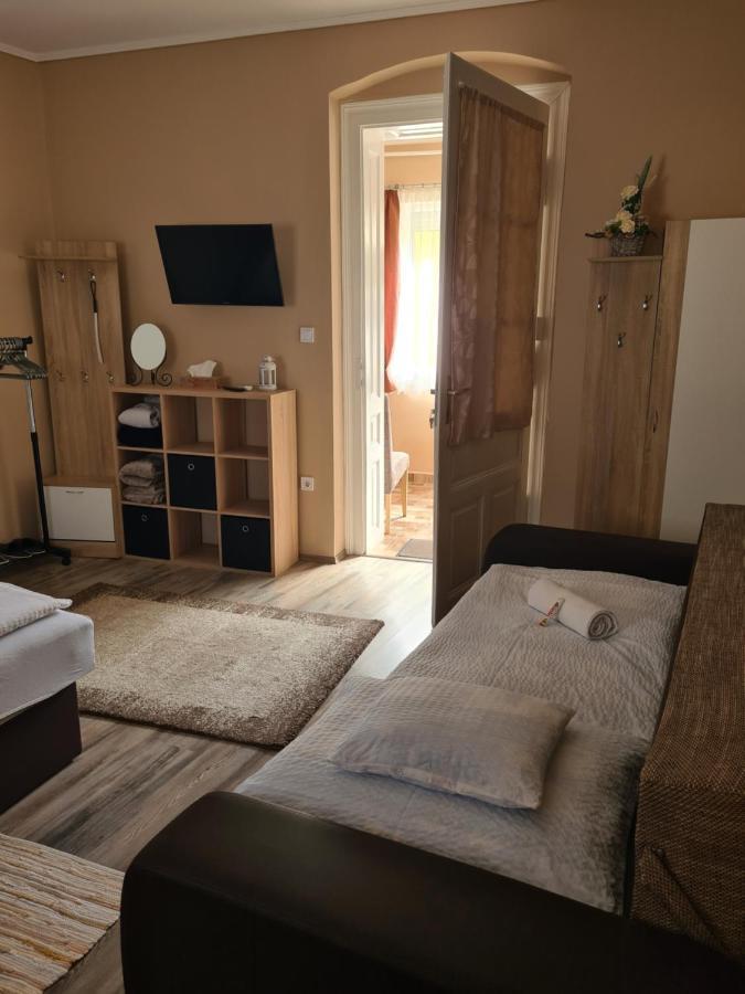 DM Vendégház Villány Extérieur photo