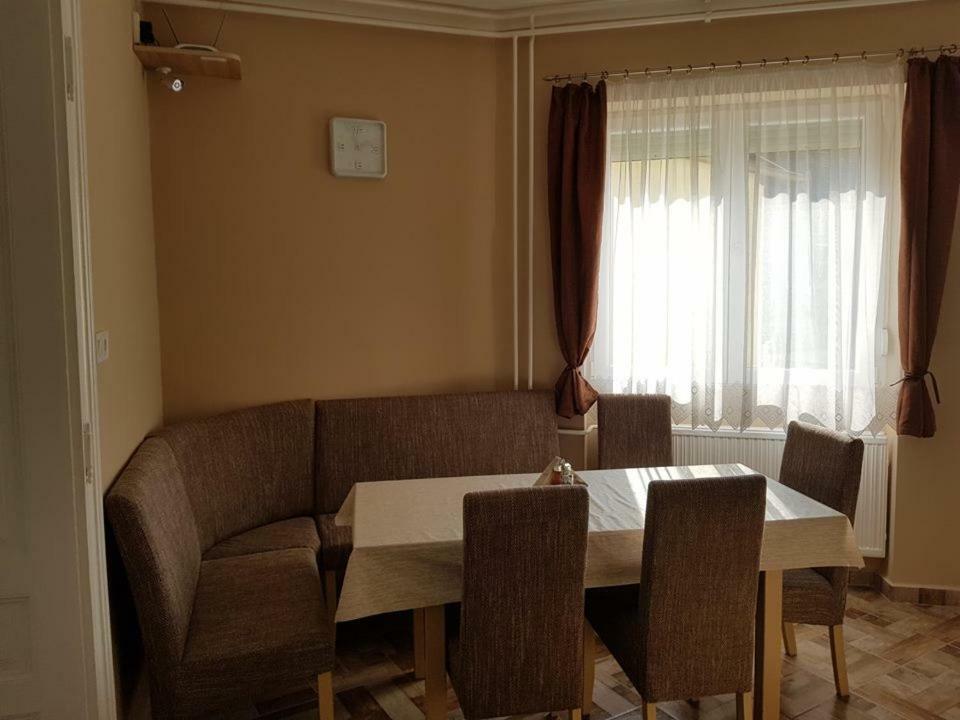 DM Vendégház Villány Extérieur photo