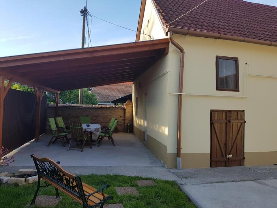 DM Vendégház Villány Extérieur photo